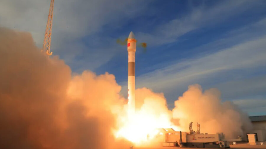 Çin, yüksek frekanslı veri alışverişi sağlayan 2 uyduyu fırlattı