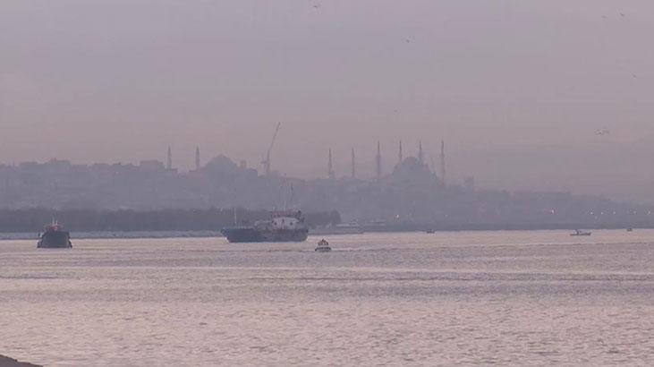 İstanbul Boğazı sis nedeniyle gemi trafiğine kapatıldı