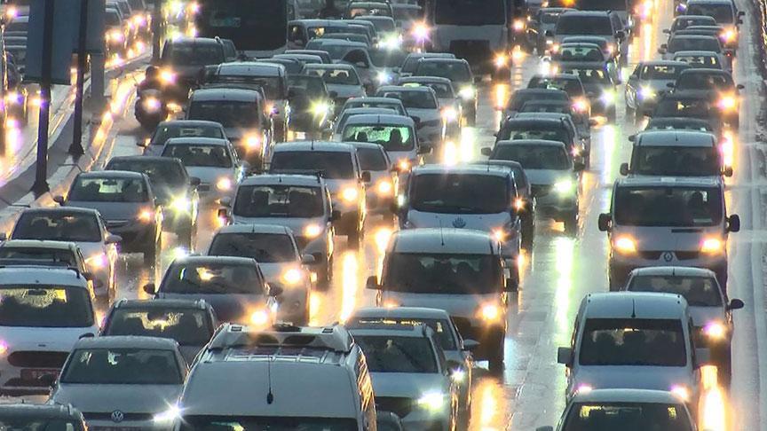 İstanbul’da trafik durma noktasına geldi! Yoğunluk yüzde 80’e ulaştı