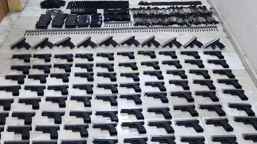 Bagajdan cephanelik çıktı! Tam 90 adet ruhsatsız tabanca ele geçirildi