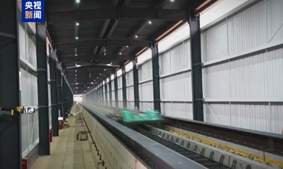 Çin’in maglev treni 2 saniyede 700 km/s hıza ulaşarak dünya rekoru kırdı